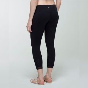 Lululemon Find Your Flow Crop